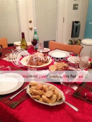 Christmas Table 2013 photo FEF8BF18-DB9F-4EE7-91B7-0CB7506F09ED.jpg